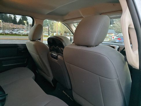 Used 2017 RAM 1500 ST w/ SXT Appearance Group image 12