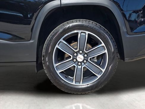 Used 2020 GMC Acadia SLT w/ Premium Package image 24