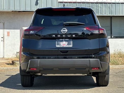 New 2026 Nissan Rogue S image 5
