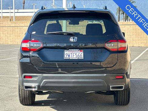 Certified 2025 Honda Pilot Sport image 4