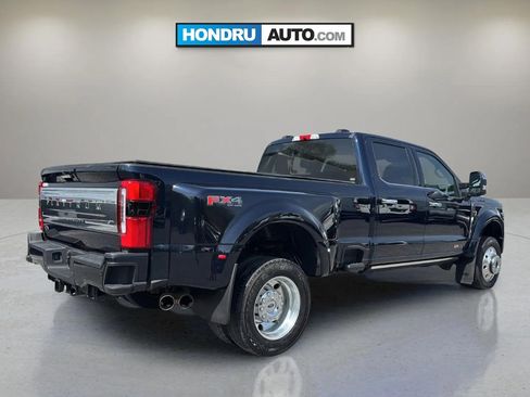 Used 2024 Ford F450 Platinum w/ FX4 Off-Road Package image 4