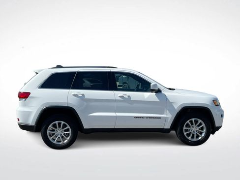 Used 2021 Jeep Grand Cherokee Laredo AWD/4WD image 9
