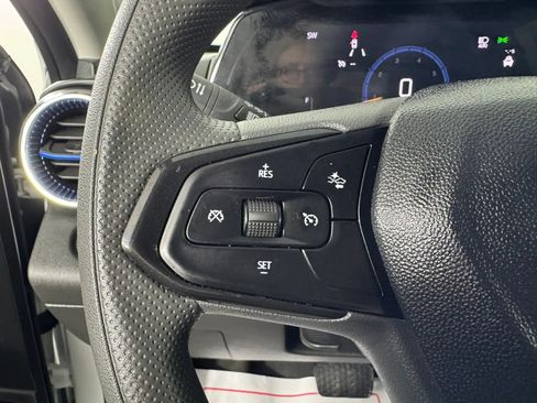 Used 2026 Chevrolet Trax LT FWD image 15