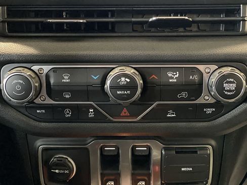 Used 2025 Jeep Wrangler Sport image 20