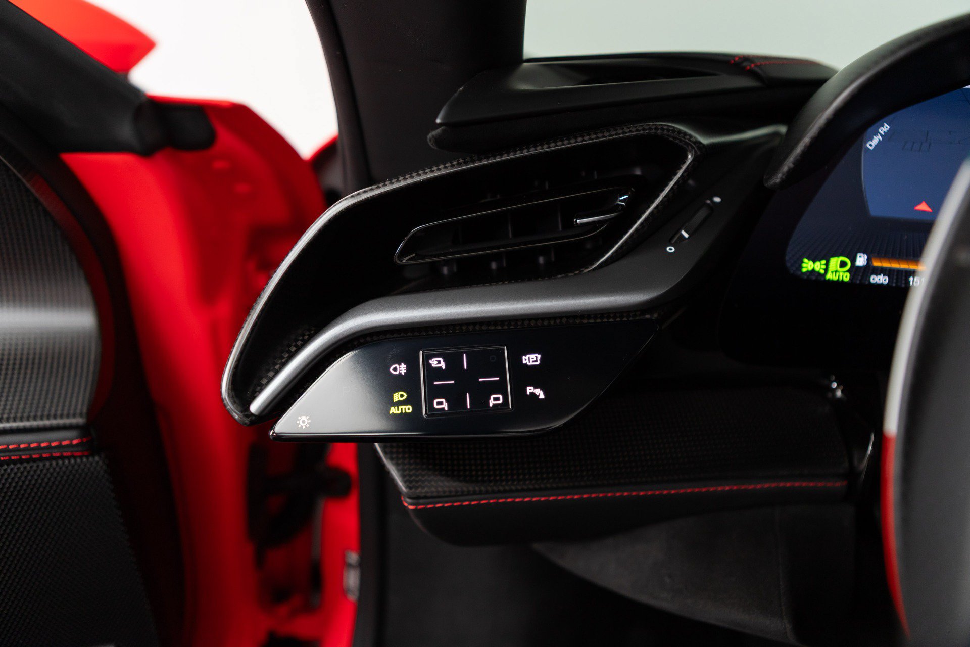 Certified 2022 Ferrari SF90 Spider AWD/4WD image 98