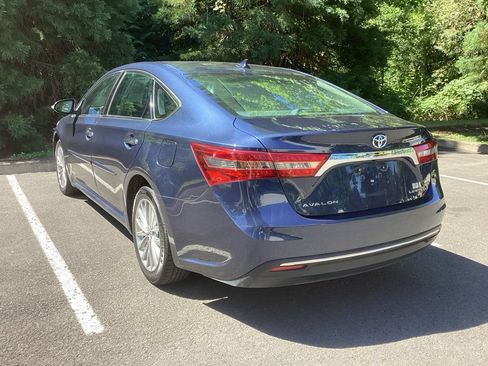 Used 2016 Toyota Avalon Limited w/ Toyota Safety Sense Package FWD image 13