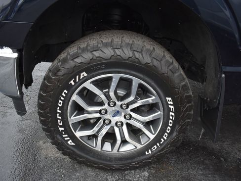 Used 2021 Ford F150 Lariat w/ FX4 Off-Road Package AWD/4WD image 8