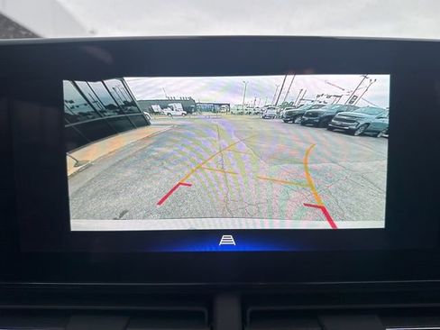 Used 2026 Chevrolet Trax ACTIV w/ Sunroof Package FWD image 5