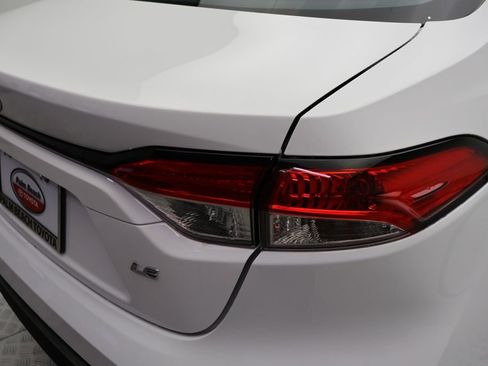 Certified 2024 Toyota Corolla LE image 9