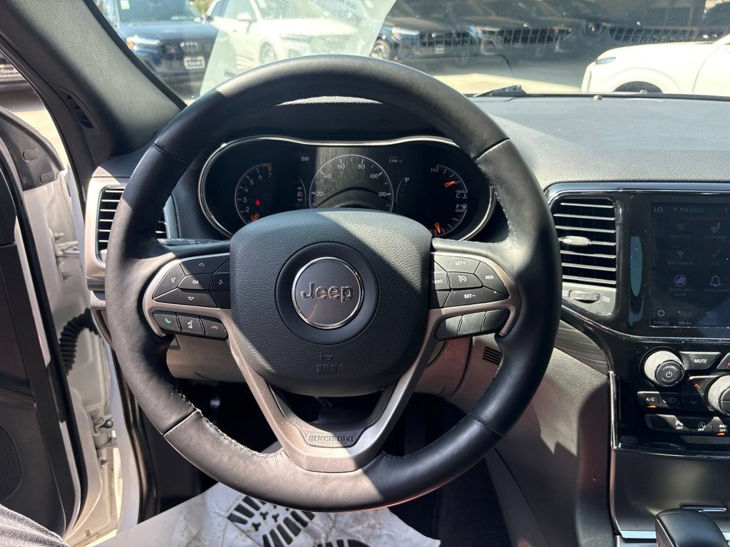 Used 2020 Jeep Grand Cherokee Altitude RWD image 20