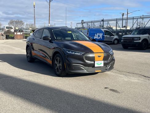 Used 2021 Ford Mustang Mach-E Select image 1