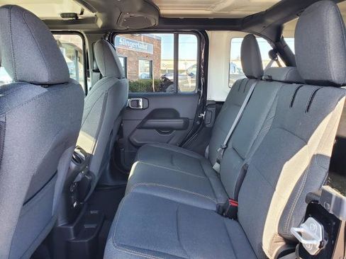 Used 2025 Jeep Wrangler Sahara w/ Safety Group image 22