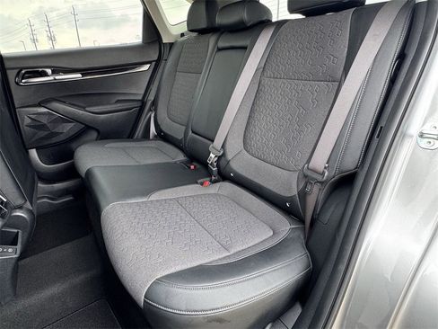 Used 2025 Kia Seltos S image 20