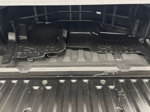 Used 2020 Nissan Frontier PRO-4X w/ Pro-4x Utility Package AWD/4WD image 14