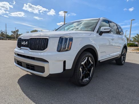 New 2025 Kia Telluride EX w/ EX Captain's Chair Package image 9