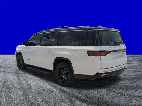 Used 2023 Jeep Wagoneer L Series II w/ Premium Group I AWD/4WD image 6
