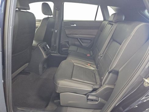 Used 2023 Volkswagen Atlas Cross Sport SE w/ Black Wheel Package image 8