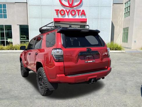 Used 2021 Toyota 4Runner Venture w/ Moonroof Package AWD/4WD image 6
