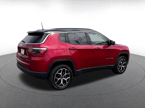 Used 2025 Jeep Compass Limited AWD/4WD image 10