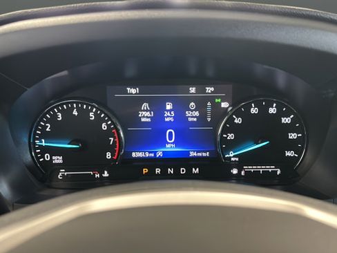 Used 2021 Ford Explorer XLT w/ Equipment Group 202A AWD/4WD image 17