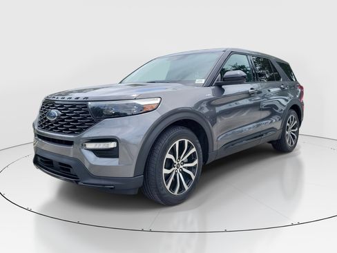 Used 2022 Ford Explorer ST-Line RWD image 5