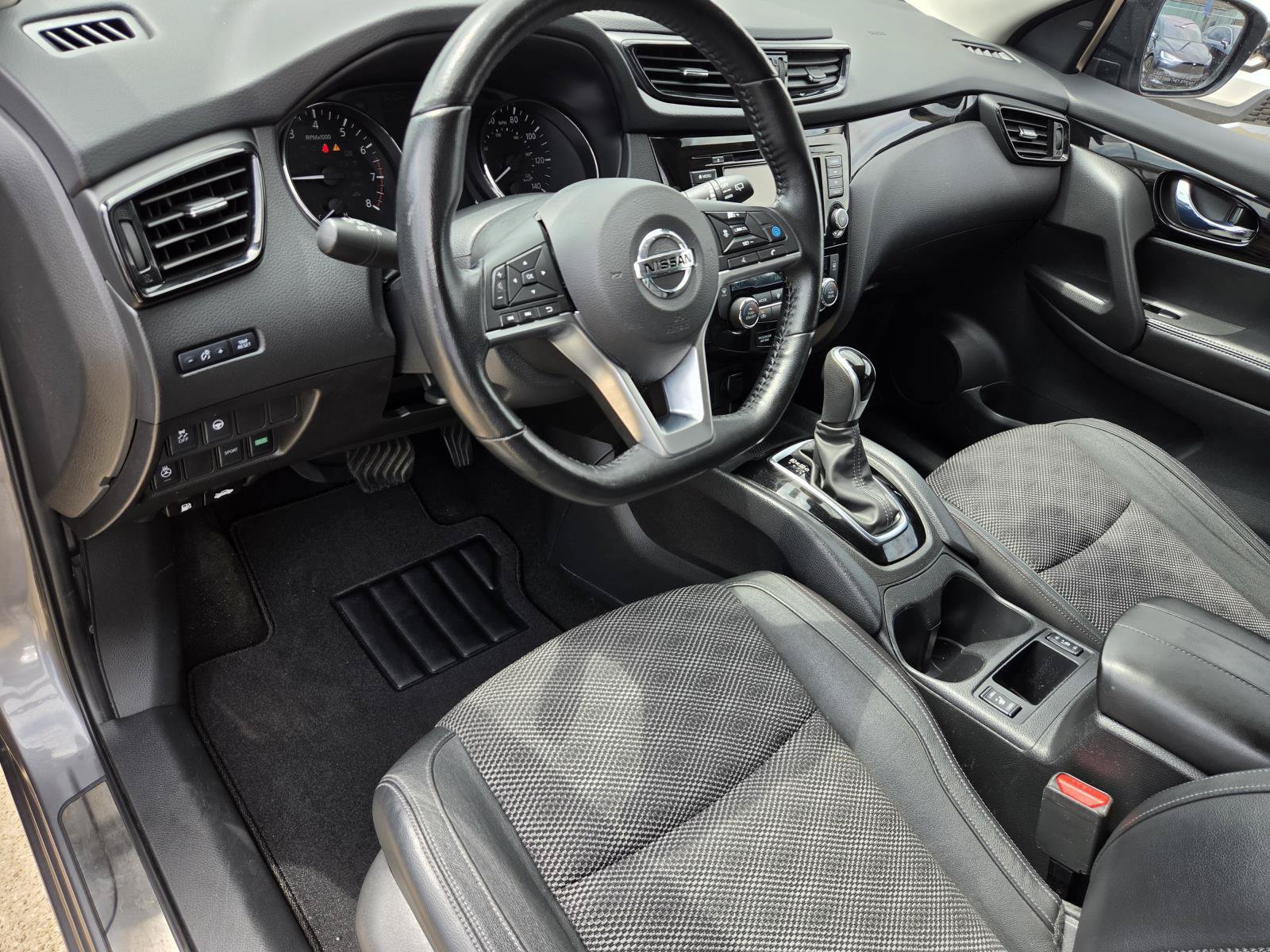 Used 2022 Nissan Rogue Sport SV w/ Technology Package FWD image 20
