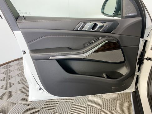 New 2026 BMW X5 sDrive40i w/ Executive Package image 10