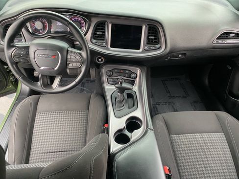 Used 2023 Dodge Challenger SXT RWD image 10