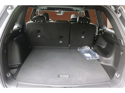 New 2026 Jeep Grand Cherokee Altitude RWD image 16