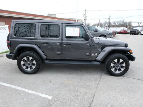 Used 2021 Jeep Wrangler Unlimited Sahara image 2