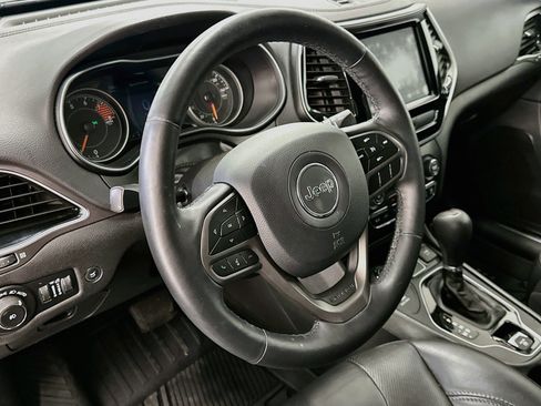 Used 2019 Jeep Cherokee Limited AWD/4WD image 18