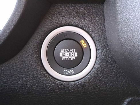 Used 2020 RAM 1500 Big Horn w/ Built-to-serve Edition image 19