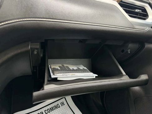 Used 2019 GMC Acadia SLE image 39