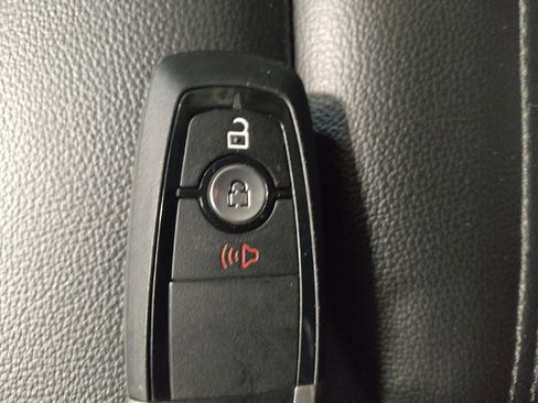 Used 2023 Ford Edge SEL AWD/4WD image 32