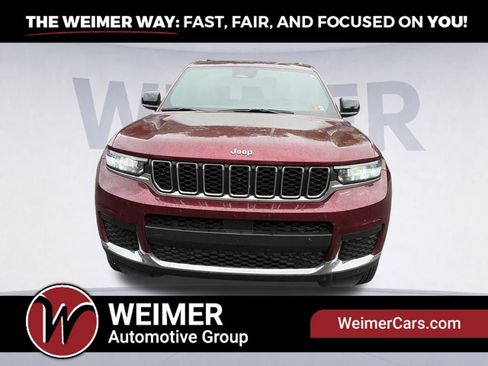 Used 2025 Jeep Grand Cherokee L Laredo w/ Luxury Tech Group I AWD/4WD image 2