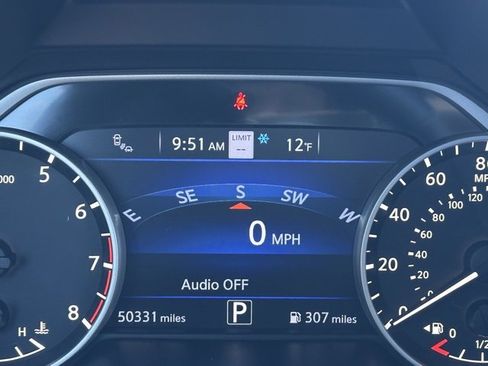 Certified 2024 Nissan Murano Platinum w/ Cargo Package image 40