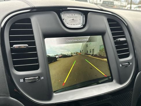Used 2023 Chrysler 300 C image 22