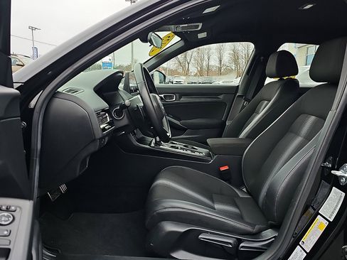 Used 2025 Honda Civic Sport image 13