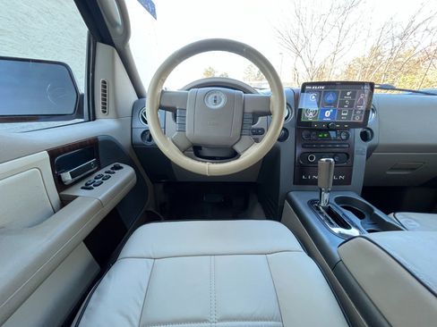 Used 2006 Lincoln Mark LT 4x4 image 41