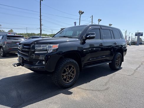 Used 2021 Toyota Land Cruiser Heritage Edition AWD/4WD image 7