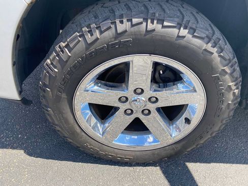 Used 2013 RAM 1500 Express AWD/4WD image 32