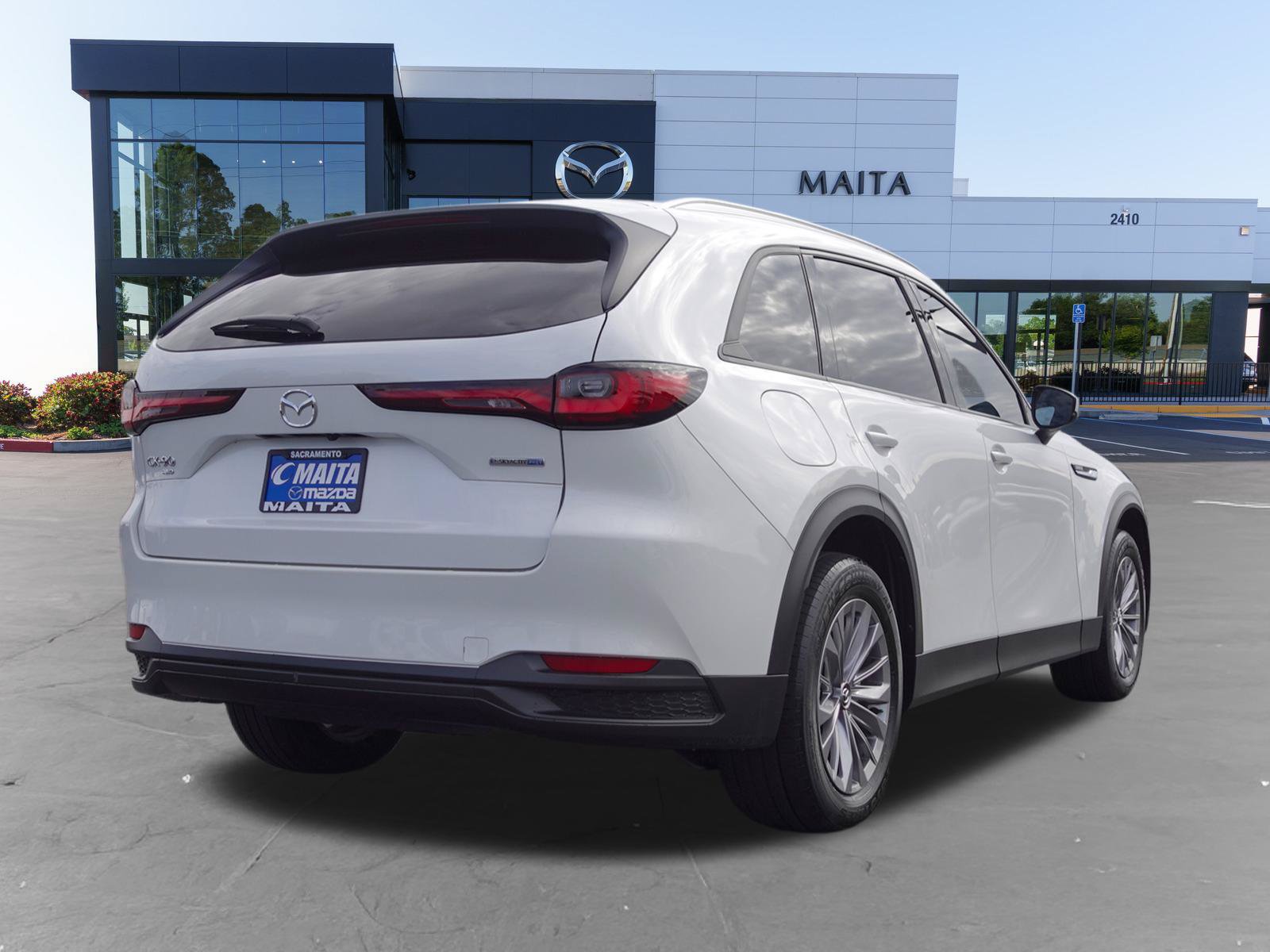 Used 2024 MAZDA CX-90 Plug-In Hybrid w/ Preferred AWD/4WD image 4