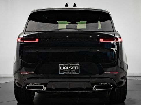 Used 2025 Land Rover Range Rover Sport Dynamic SE image 10