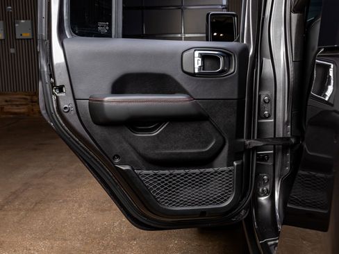 Used 2025 Jeep Gladiator Rubicon image 37