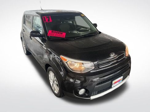 Used 2017 Kia Soul + image 38