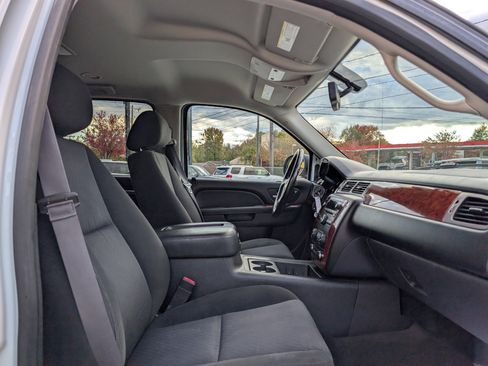 Used 2014 Chevrolet Suburban LS w/ All-Star Edition image 24