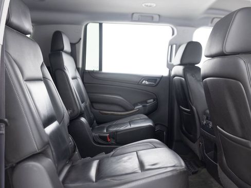 Used 2015 Chevrolet Suburban LT AWD/4WD image 33