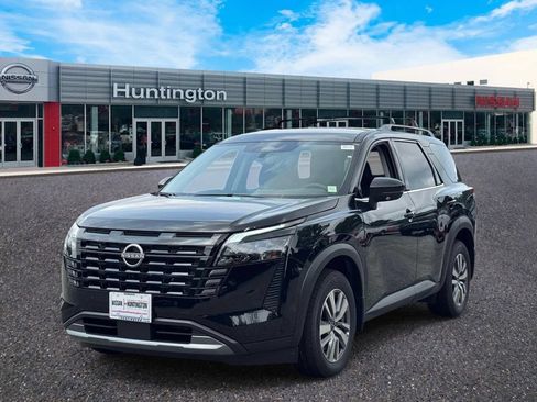 New 2026 Nissan Pathfinder SL AWD/4WD image 1