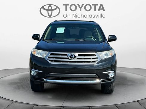 Used 2013 Toyota Highlander Plus AWD/4WD image 8