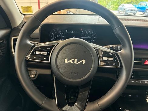 Certified 2026 Kia Seltos EX AWD/4WD image 23